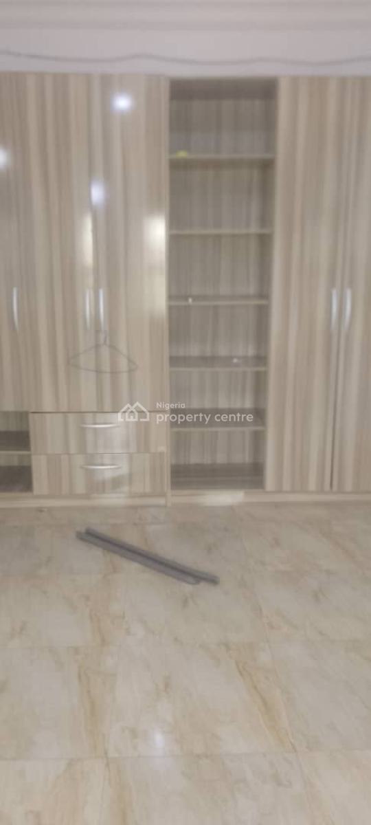 Well Maintained 3 Bedroom Apartment, Lekki, Lagos, Flat / Apartment for Sale