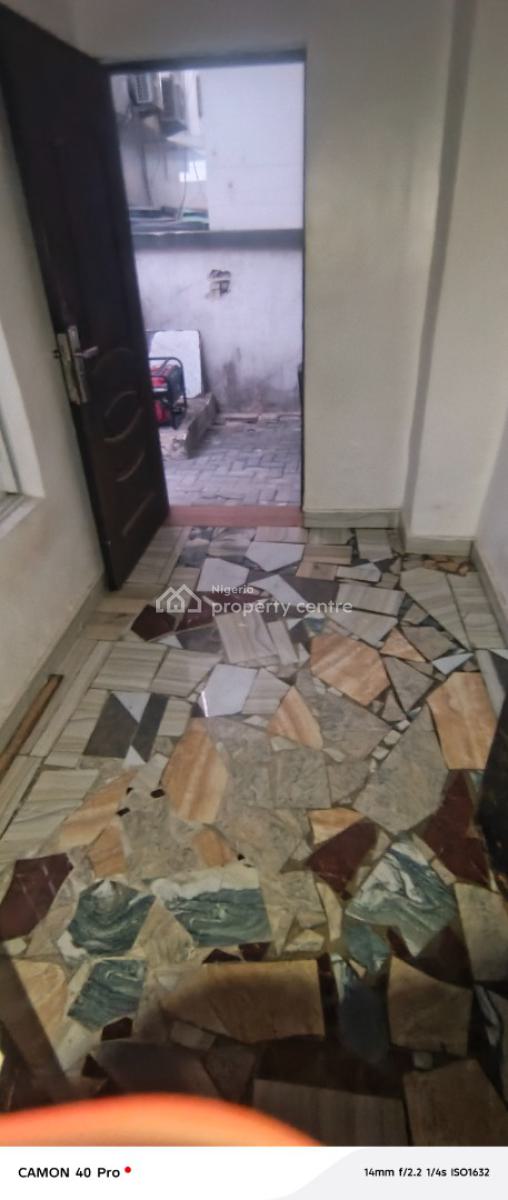 Boys Quarter Shared Kitchen in Osapa, Osapa London, Osapa, Lekki, Lagos, Self Contain (single Rooms) for Rent