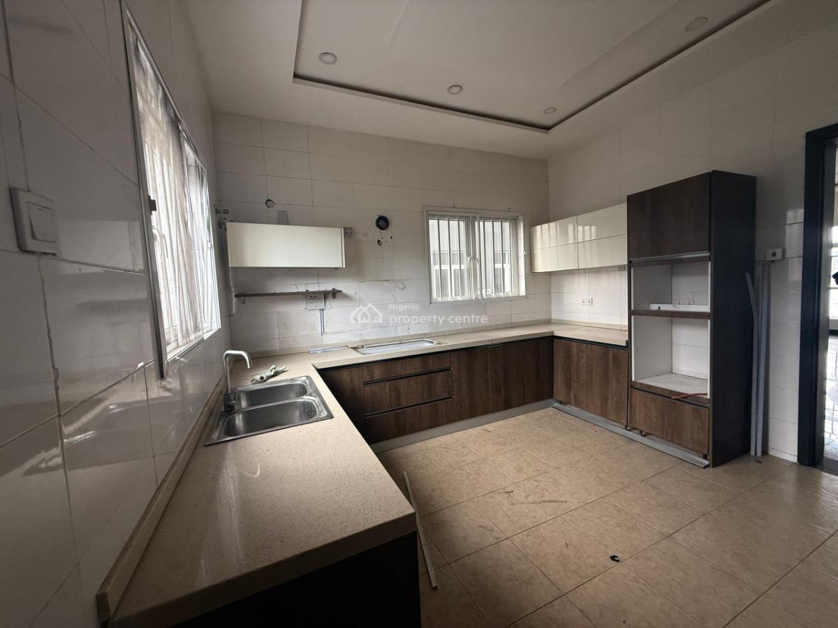 4 Bedroom Terrace Duplex with Bq, Osapa, Lekki, Lagos, Terraced Duplex for Sale