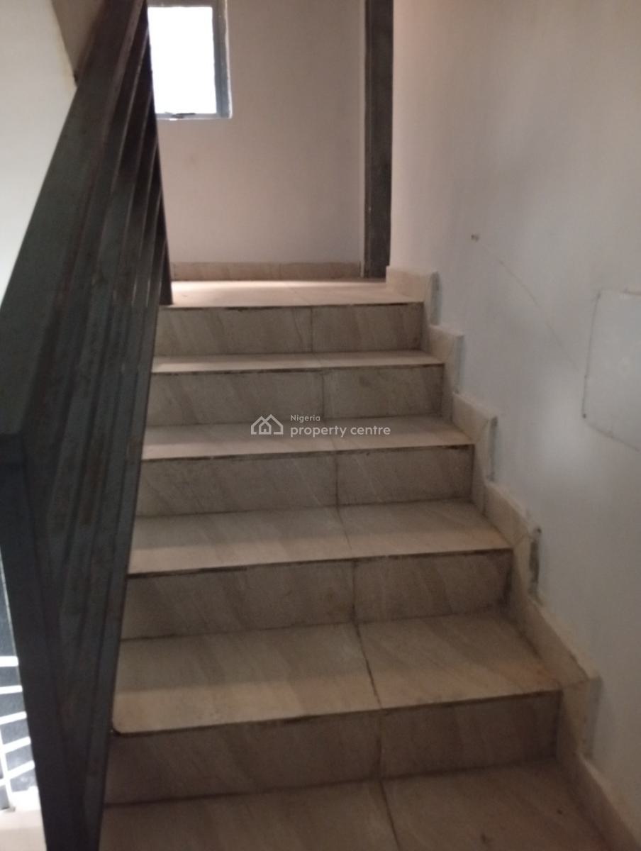 2 Bedroom Apartment, Lekki Phase 1, Lekki, Lagos, Flat / Apartment for Sale