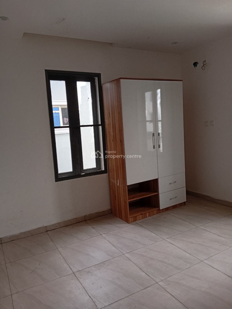 2 Bedroom Apartment, Lekki Phase 1, Lekki, Lagos, Flat / Apartment for Sale