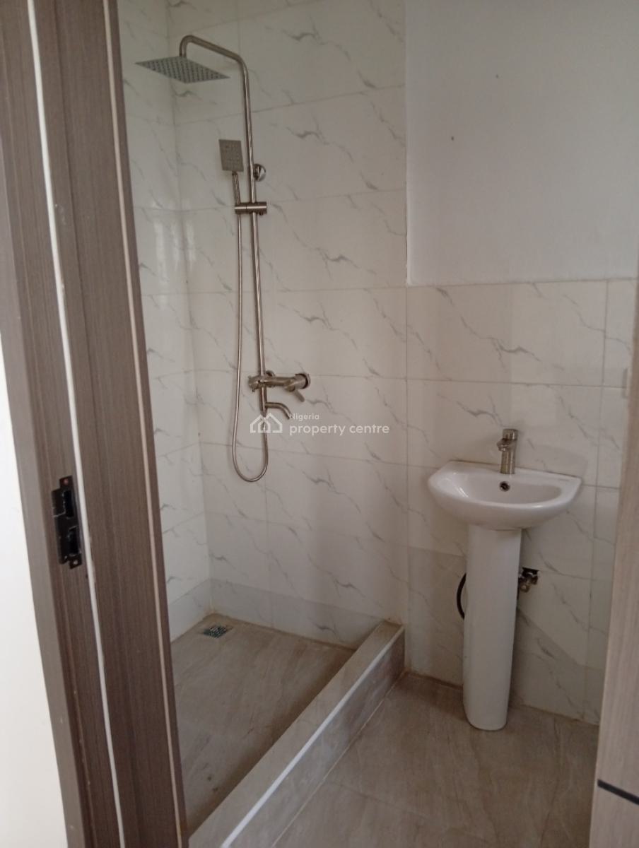 2 Bedroom Apartment, Lekki Phase 1, Lekki, Lagos, Flat / Apartment for Sale