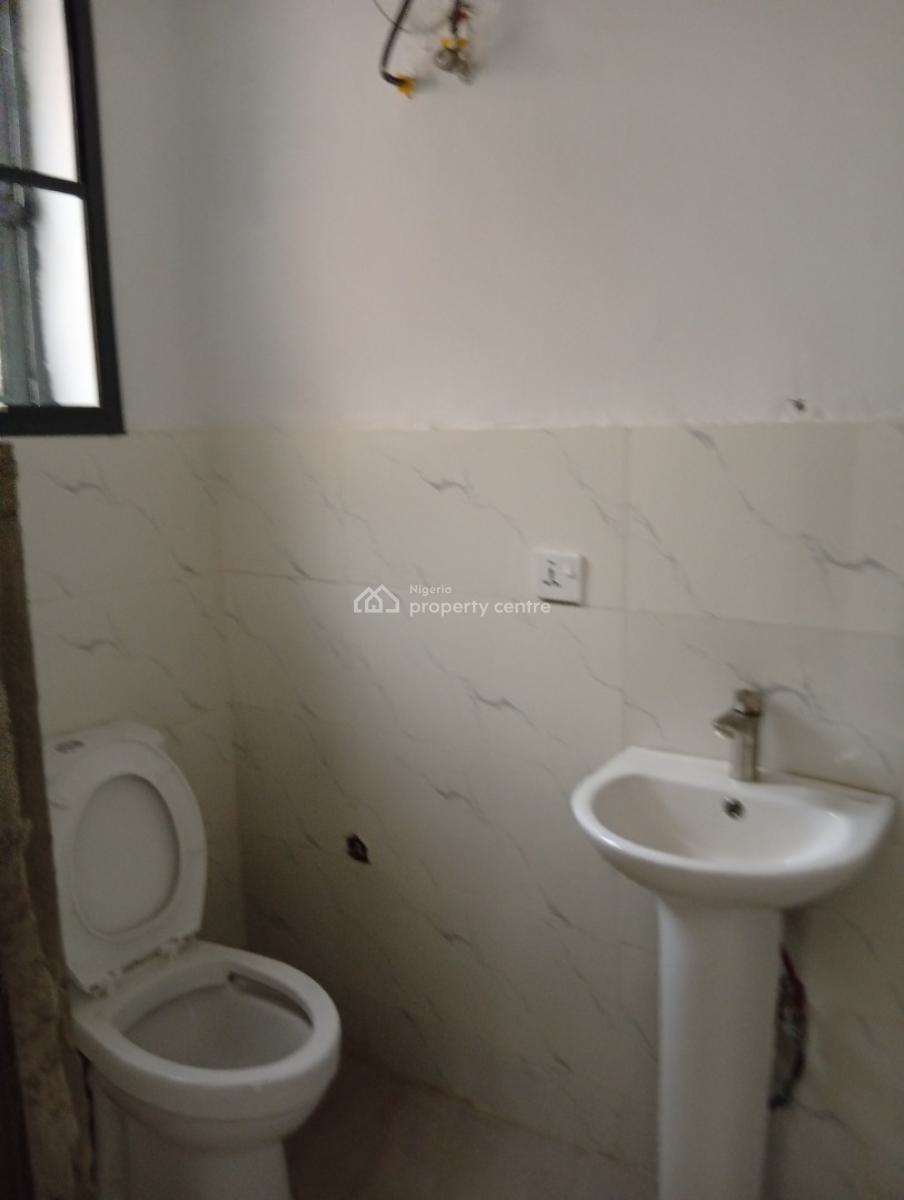 2 Bedroom Apartment, Lekki Phase 1, Lekki, Lagos, Flat / Apartment for Sale