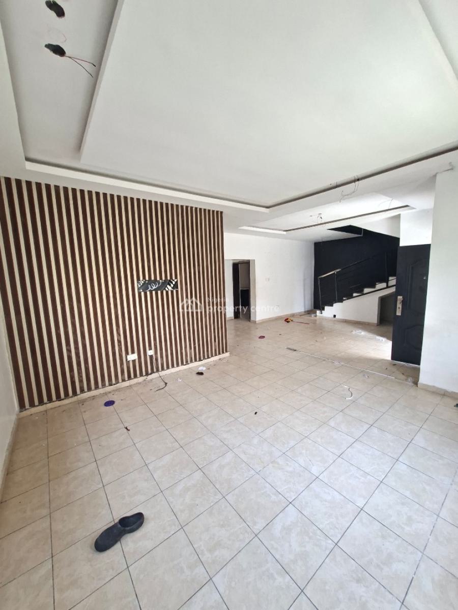 Spacious 4bedroom, Lekki Phase 1, Lekki, Lagos, Semi-detached Duplex for Rent