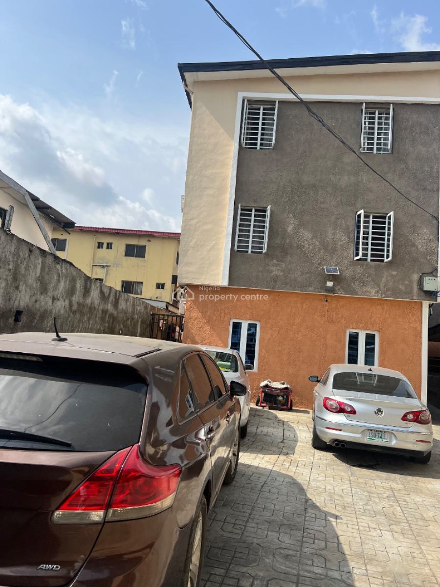 Well Furnished Studio Apartment, Jibowu, Yaba, Lagos, Self Contain (single Rooms) for Rent