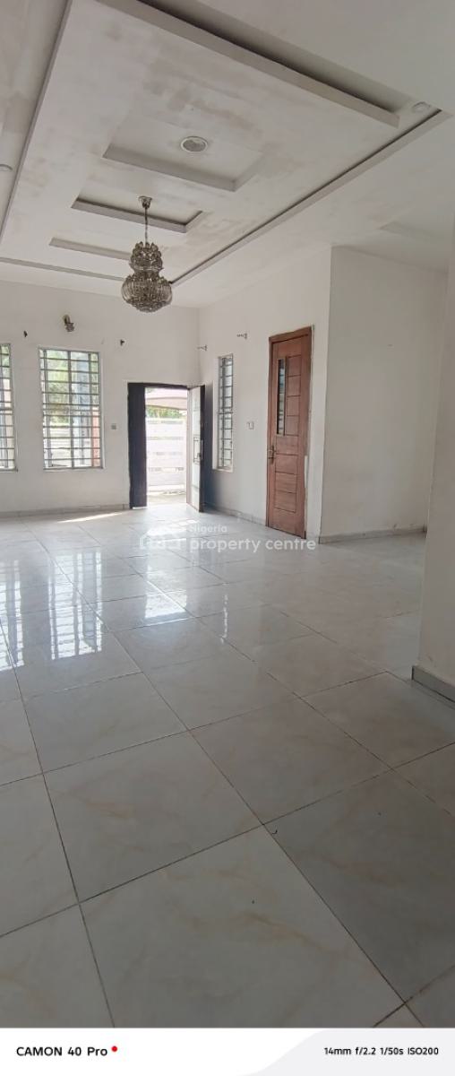 Spacious and Very Big Parlor Mini Flat in Lekki Phase 1, Off Admiralty Way By Gtb Bank, Lekki Phase 1, Lekki, Lagos, Mini Flat (room and Parlour) for Rent