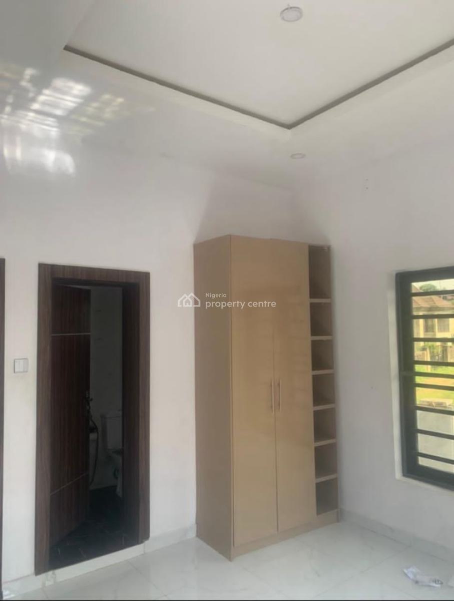 ( Band a) Tastefully 2 Bedroom Flat Available at Jericho Gra,, Jericho Gra, Ibadan, Oyo, Flat / Apartment for Rent