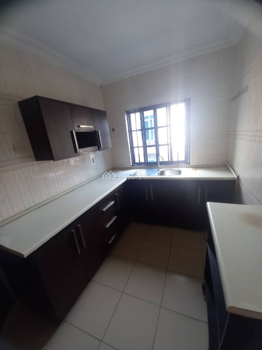 Massive 2 Bedroom Apartment on Ground Floor, Igbo Efon, Lekki, Lagos, Flat / Apartment for Rent