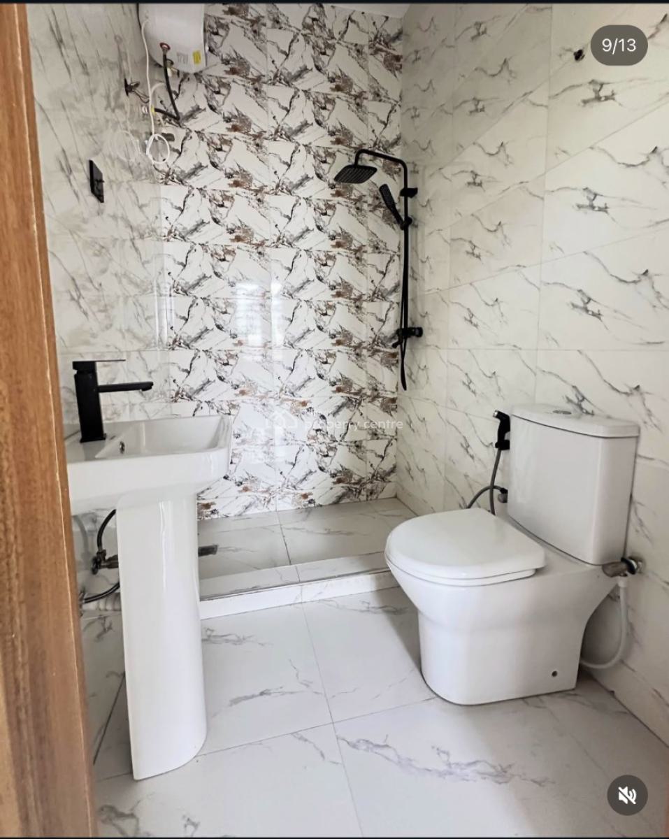 Spaciously Built 4 Bedroom Fully Detached Duplex  with  Bq, Magodo, Lagos, Detached Duplex for Sale