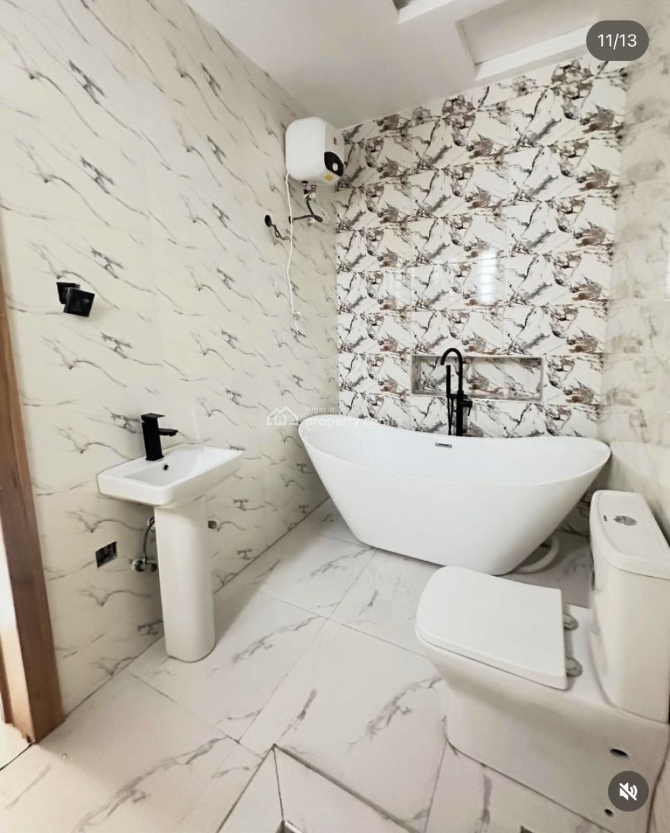 Spaciously Built 4 Bedroom Fully Detached Duplex  with  Bq, Magodo, Lagos, Detached Duplex for Sale