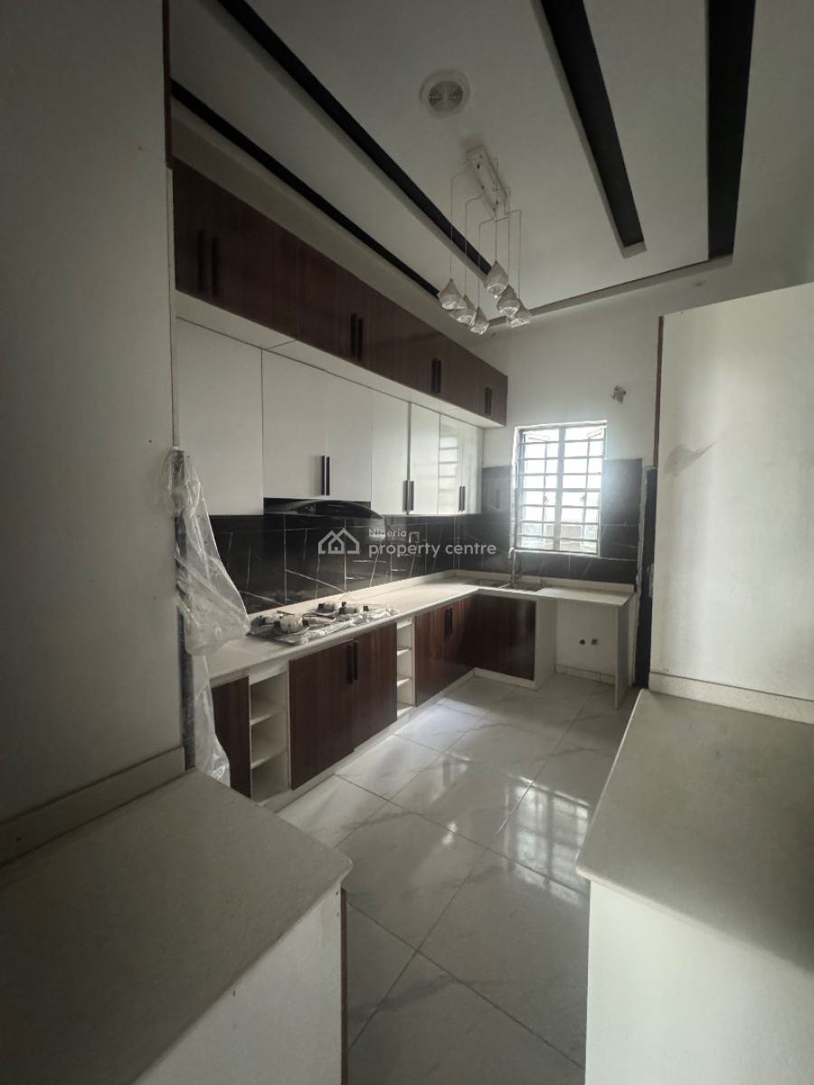 4 Bedroom Semi Detached Duplex + Bq, Lekki Phase 1, Lekki, Lagos, Semi-detached Duplex for Rent