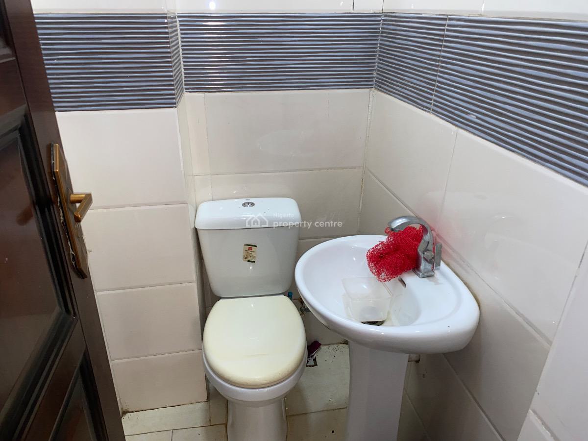 2 Bedroom, in an Estate, Life Camp, Abuja, Flat / Apartment for Rent