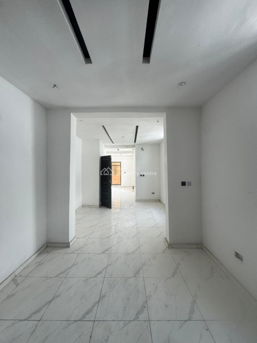 4-bedroom Semi-detached Duplex with Bq, Lekki Phase One, Lekki, Lagos, Semi-detached Duplex for Rent