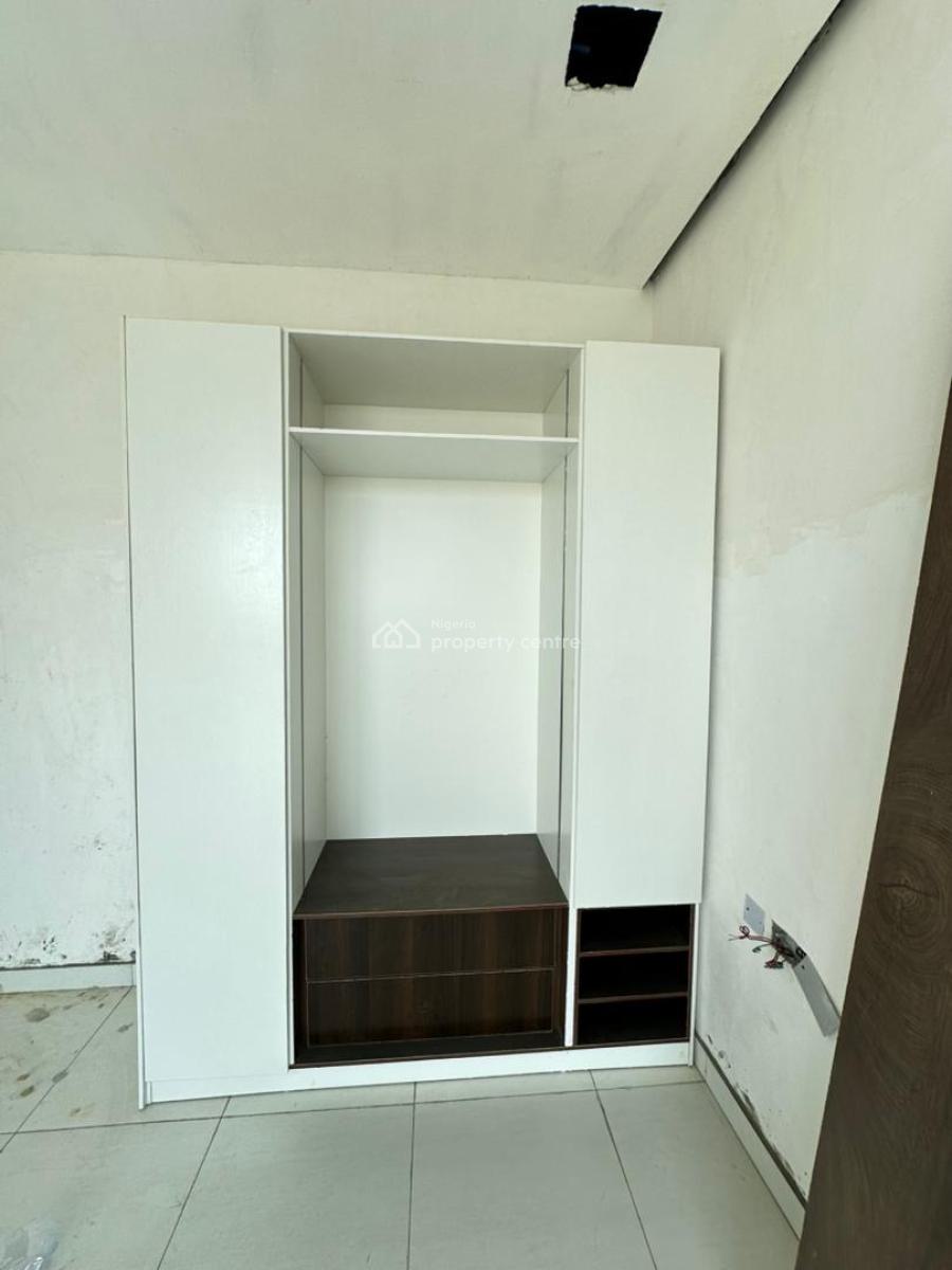 Luxurious 2 Bedroom Apartment with a Swimming Pool in a Cozy & Secure, Ikate, Lekki, Lagos, Flat / Apartment for Sale