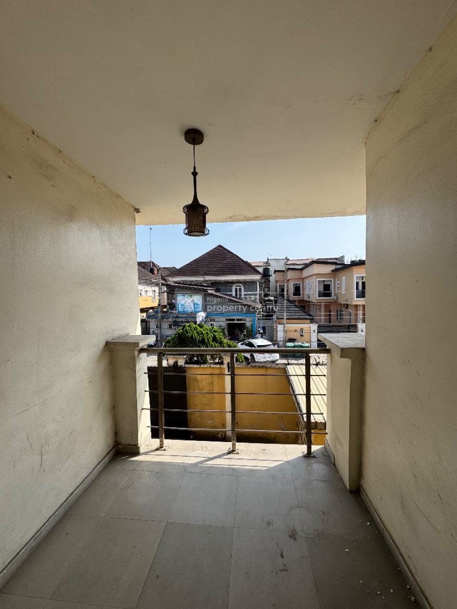 Spacious 3 Bedroom Apartment, Idado, Lekki, Lagos, Flat / Apartment for Rent