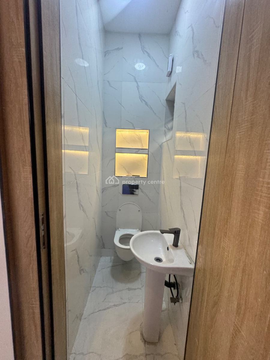 Massive World   5 Bedroom Duplex Fully Detached with Bq in Bera Estate, Bera Estate Chevron Drive, Lekki, Lagos, Detached Duplex for Sale