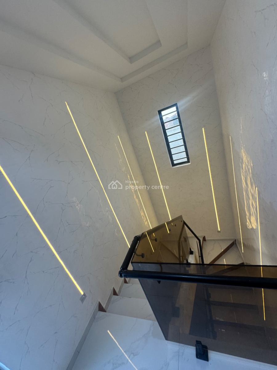 Massive World   5 Bedroom Duplex Fully Detached with Bq in Bera Estate, Bera Estate Chevron Drive, Lekki, Lagos, Detached Duplex for Sale