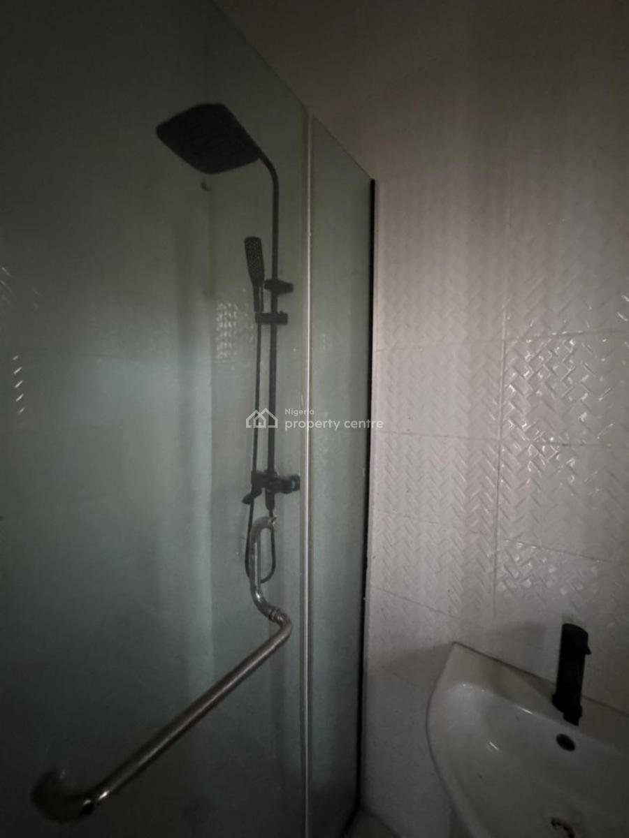 Spacious Serviced 2 Bedroom Apartment, Osapa/agungi, Osapa, Lekki, Lagos, Flat / Apartment for Rent