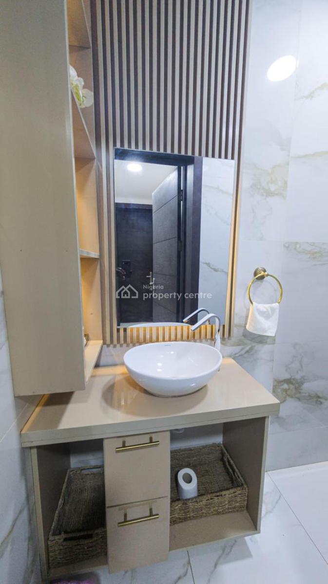 Luxury 2 Bedroom Waterfront with Pool & Gym, Ikoyi, Lagos, Flat / Apartment Short Let