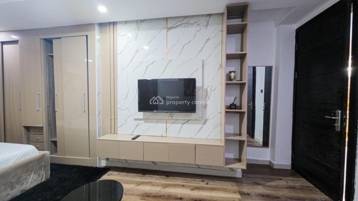 Luxury 2 Bedroom Waterfront with Pool & Gym, Ikoyi, Lagos, Flat / Apartment Short Let