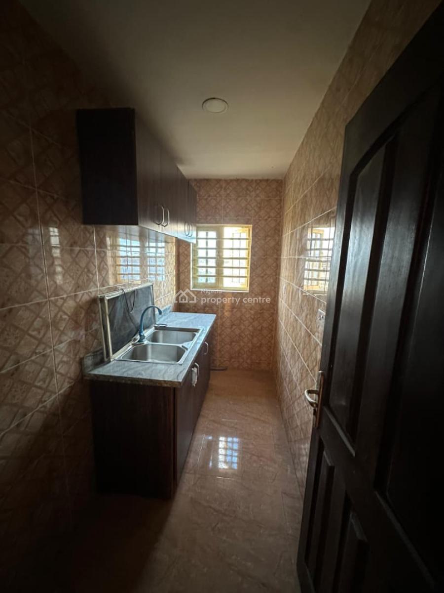 2bedroom Apartment, Ologolo, Lekki, Lagos, Flat / Apartment for Rent