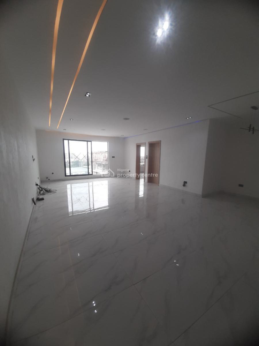 Newly Built and Serviced with 24/7 Power Supply 2 Bedroom En-suite Fla, Lekki Phase 1, Lekki, Lagos, Flat / Apartment for Rent