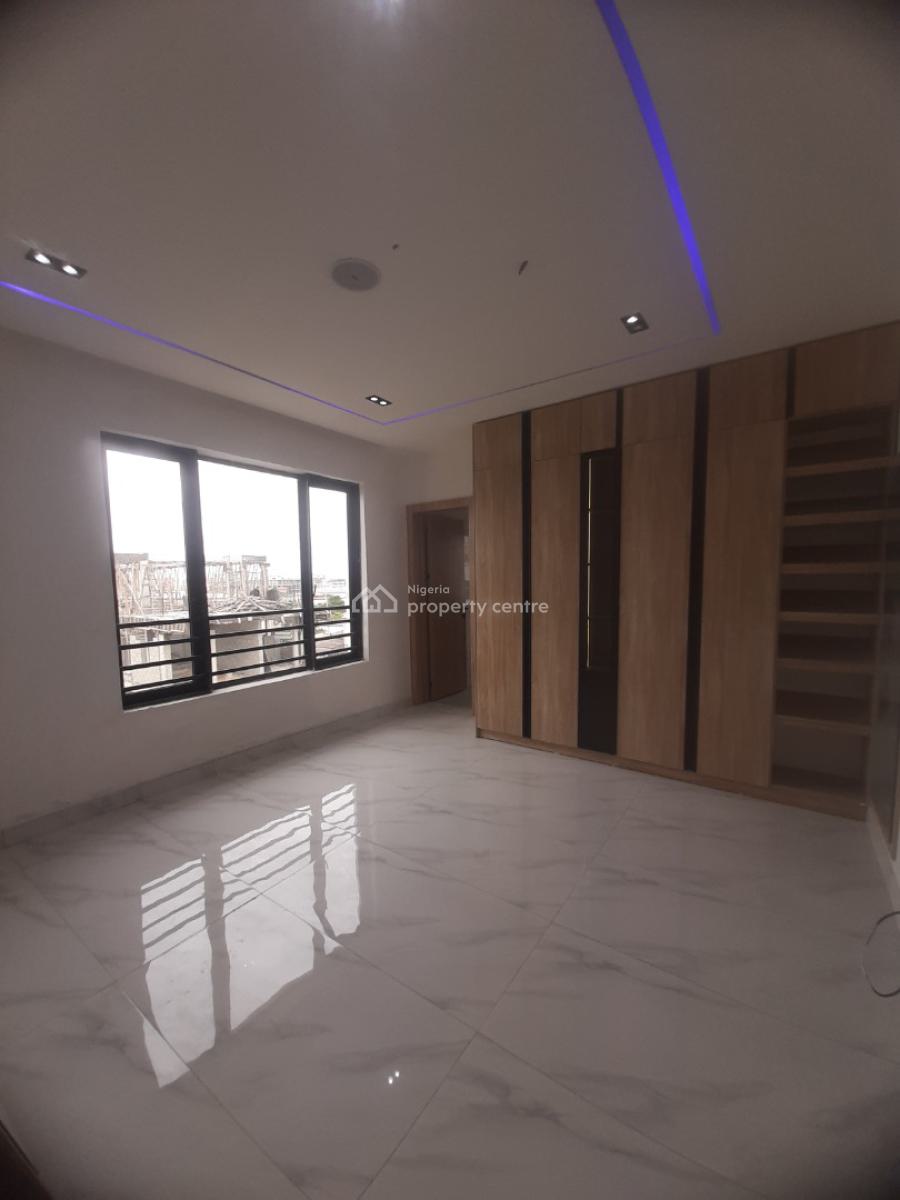 Newly Built and Serviced with 24/7 Power Supply 2 Bedroom En-suite Fla, Lekki Phase 1, Lekki, Lagos, Flat / Apartment for Rent