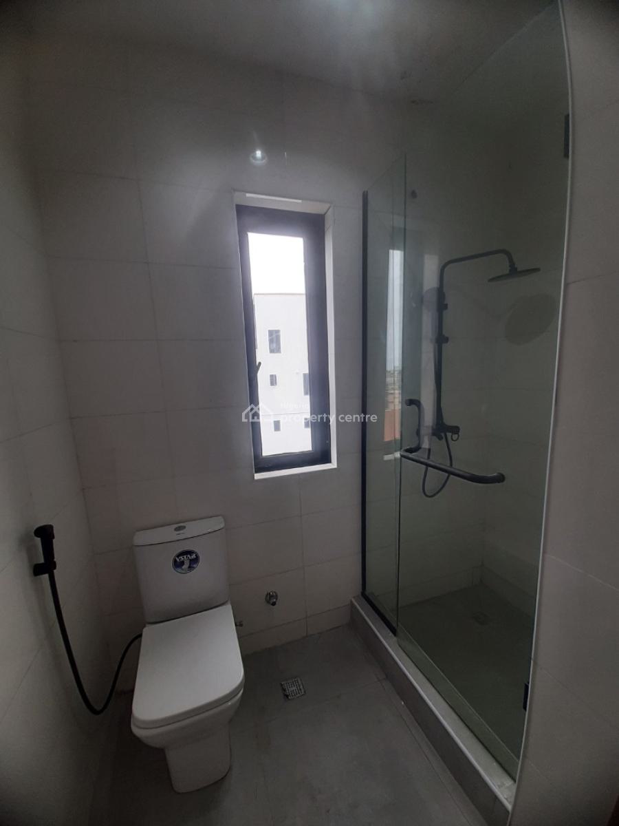 Newly Built and Serviced with 24/7 Power Supply 2 Bedroom En-suite Fla, Lekki Phase 1, Lekki, Lagos, Flat / Apartment for Rent