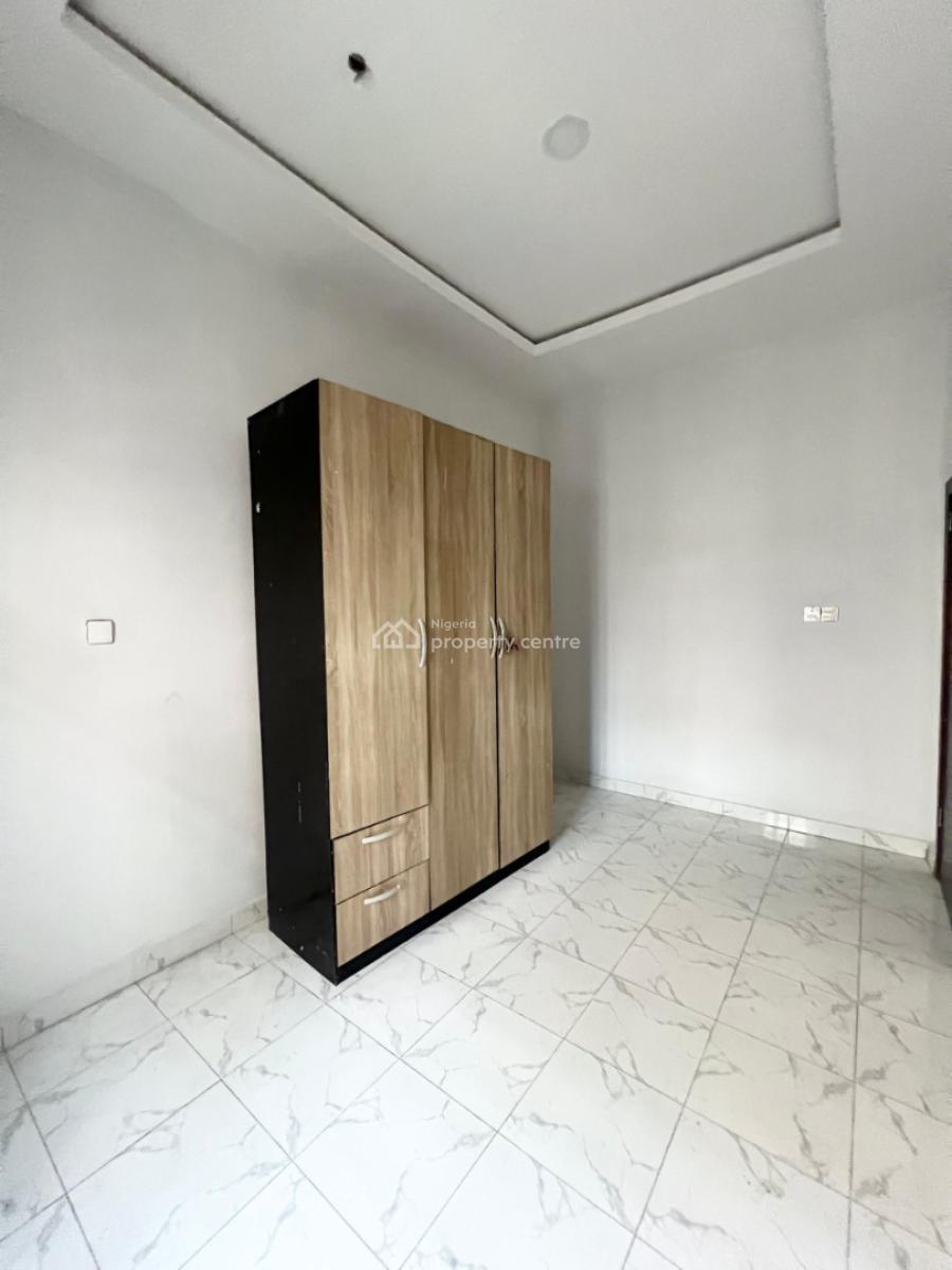 Distress 4 Bedroom Semi Detached Duplex, Ologolo, Ologolo, Lekki, Lagos, Semi-detached Duplex for Sale