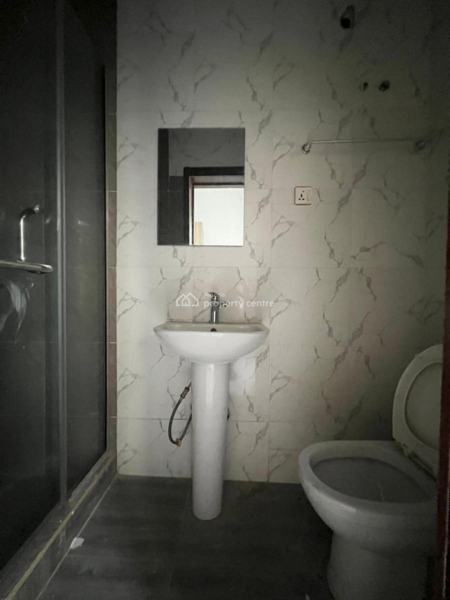 Distress 4 Bedroom Semi Detached Duplex, Ologolo, Ologolo, Lekki, Lagos, Semi-detached Duplex for Sale