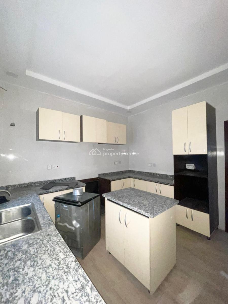 Distress 4 Bedroom Semi Detached Duplex, Ologolo, Ologolo, Lekki, Lagos, Semi-detached Duplex for Sale