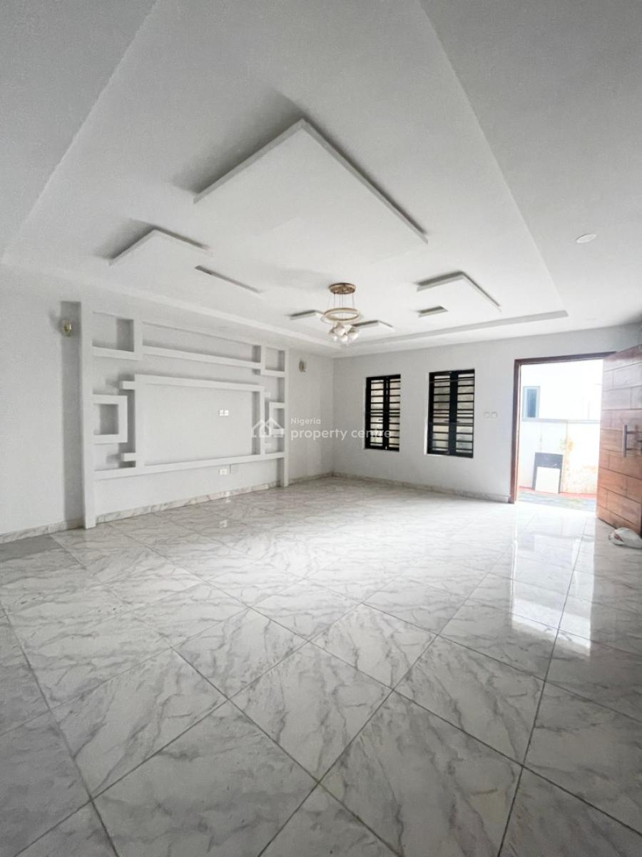 Distress 4 Bedroom Semi Detached Duplex, Ologolo, Ologolo, Lekki, Lagos, Semi-detached Duplex for Sale