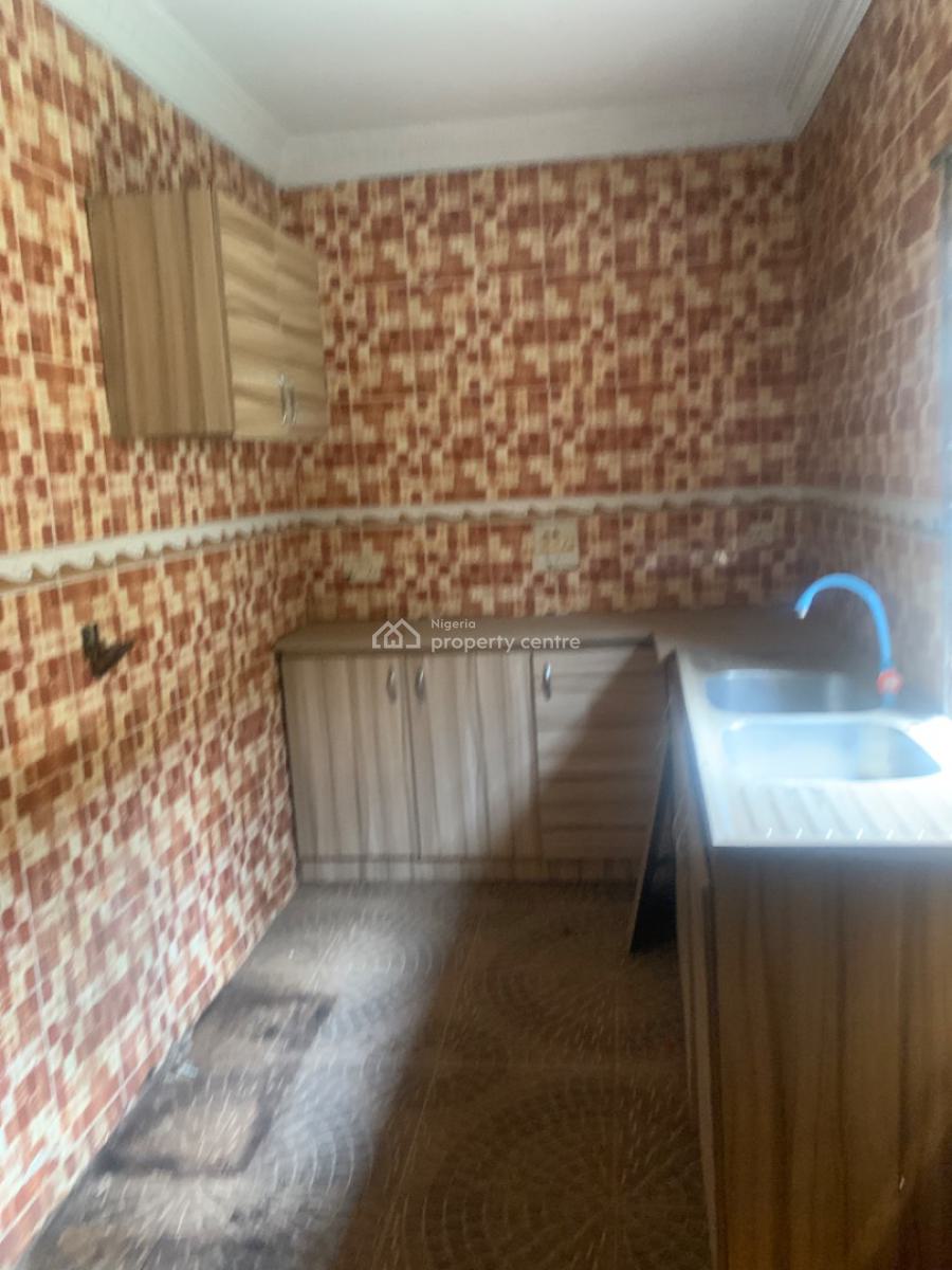 Decent Bungalow in a Good Location, Kola Oladejo Street, Odogunyan, Ikorodu, Lagos, Detached Bungalow for Sale