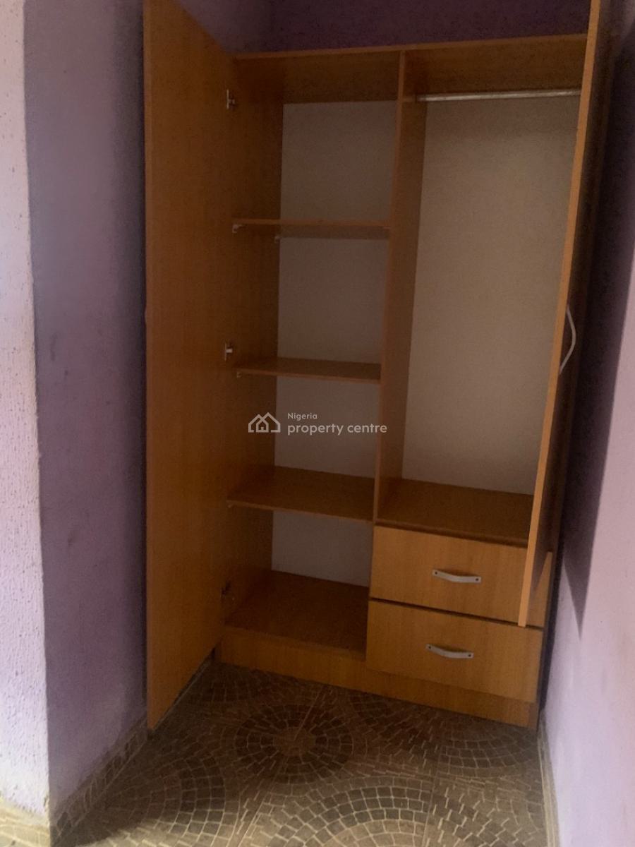 Decent Bungalow in a Good Location, Kola Oladejo Street, Odogunyan, Ikorodu, Lagos, Detached Bungalow for Sale