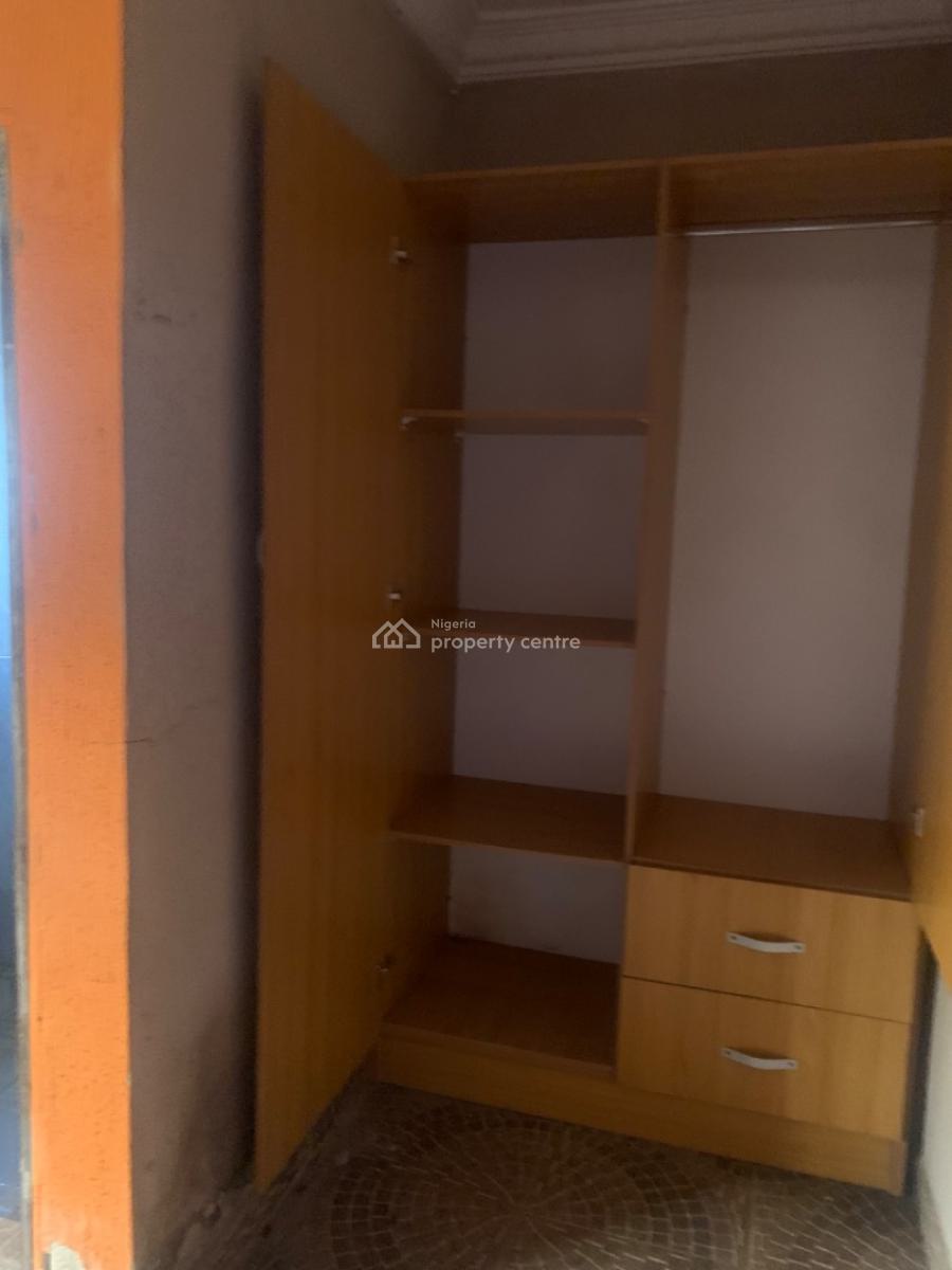 Decent Bungalow in a Good Location, Kola Oladejo Street, Odogunyan, Ikorodu, Lagos, Detached Bungalow for Sale