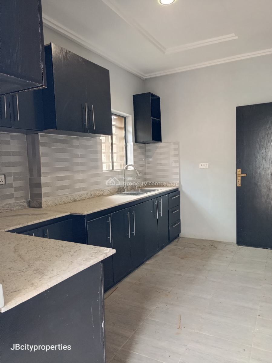 Luxurious Spacious 2 Bedroom Apartment, Ogombo, Ogombo, Ajah, Lagos, Flat / Apartment for Rent
