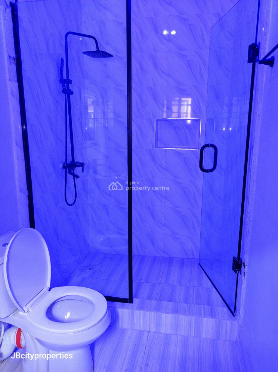 Luxurious Spacious 2 Bedroom Apartment, Ogombo, Ogombo, Ajah, Lagos, Flat / Apartment for Rent