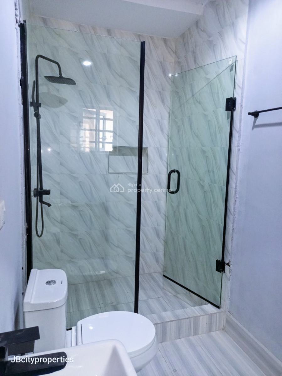 Luxurious Spacious 2 Bedroom Apartment, Ogombo, Ogombo, Ajah, Lagos, Flat / Apartment for Rent