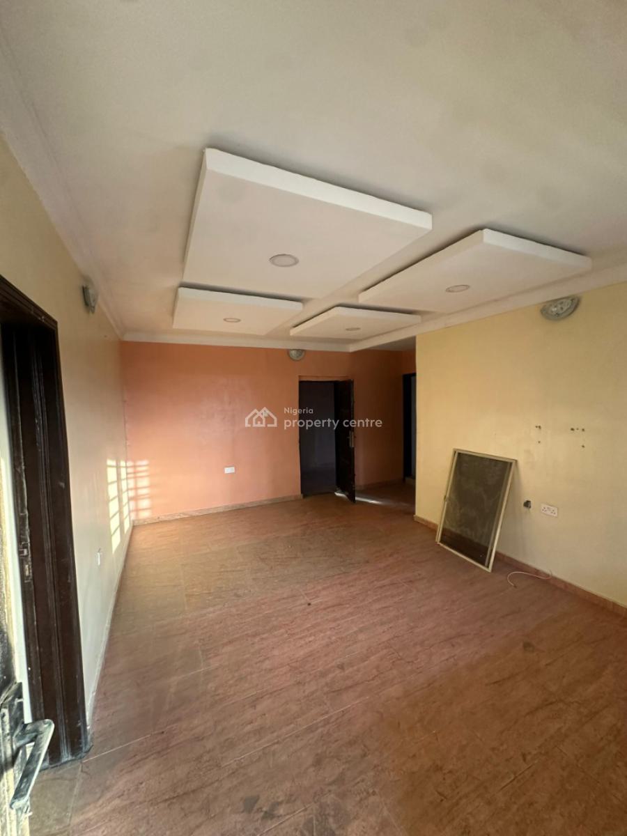 Beautiful ‎2 Bedroom Flat Upstairs, Ologolo, Lekki, Lagos, Flat / Apartment for Rent