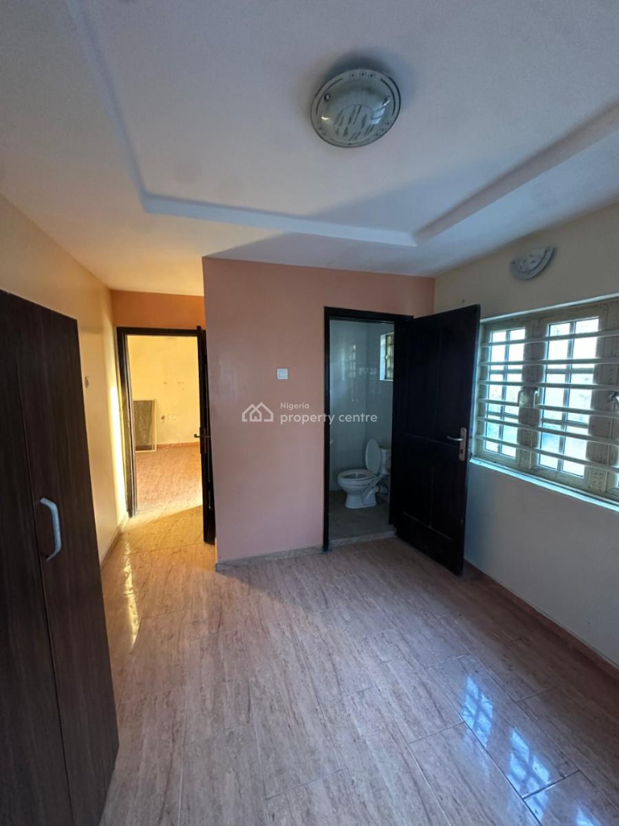 Beautiful ‎2 Bedroom Flat Upstairs, Ologolo, Lekki, Lagos, Flat / Apartment for Rent