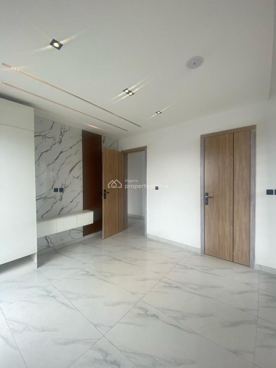 Spacious & Secure! 2-bedroom Apartment with Flood-free Environment, Ikate, Lekki, Lagos, Flat / Apartment for Rent