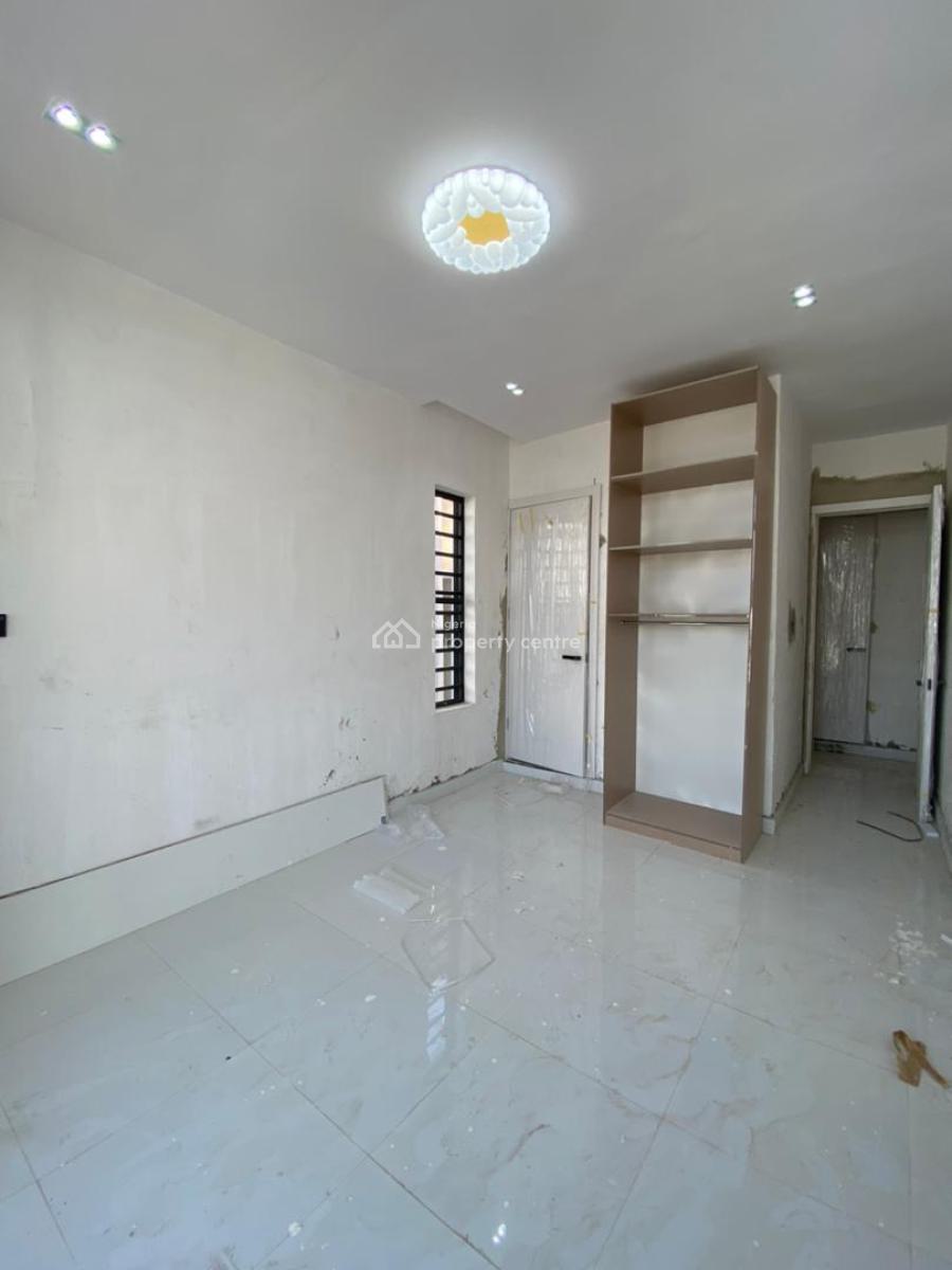 Lovely 2 Bedroom Apartment with a Serene Environment, Ologolo, Lekki, Lagos, Flat / Apartment for Sale