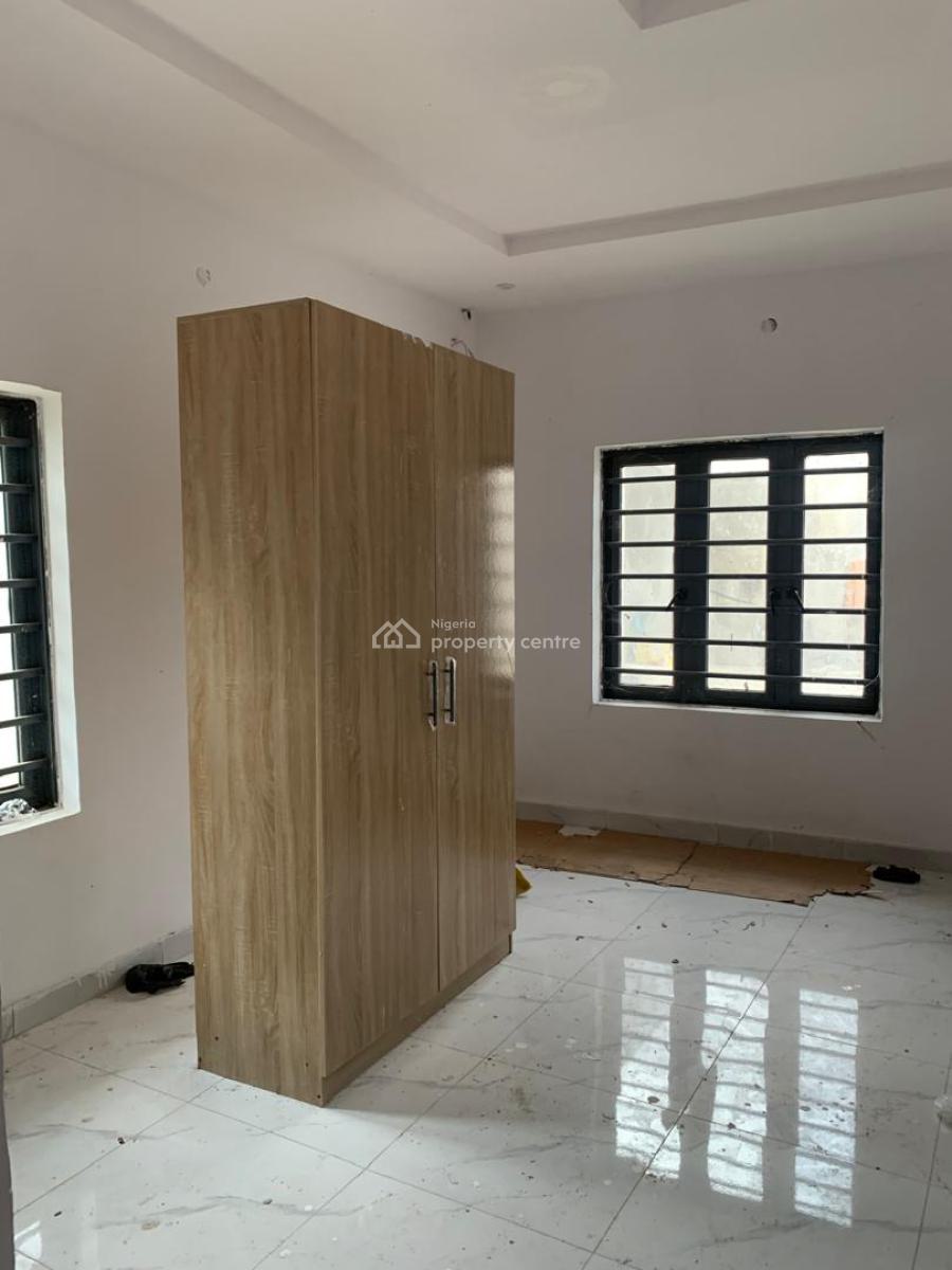 Top Notch 3 Bedroom Flat in a Good and Secured Area, Abraham Adesanya Area, Ajah, Lagos, Flat / Apartment for Rent