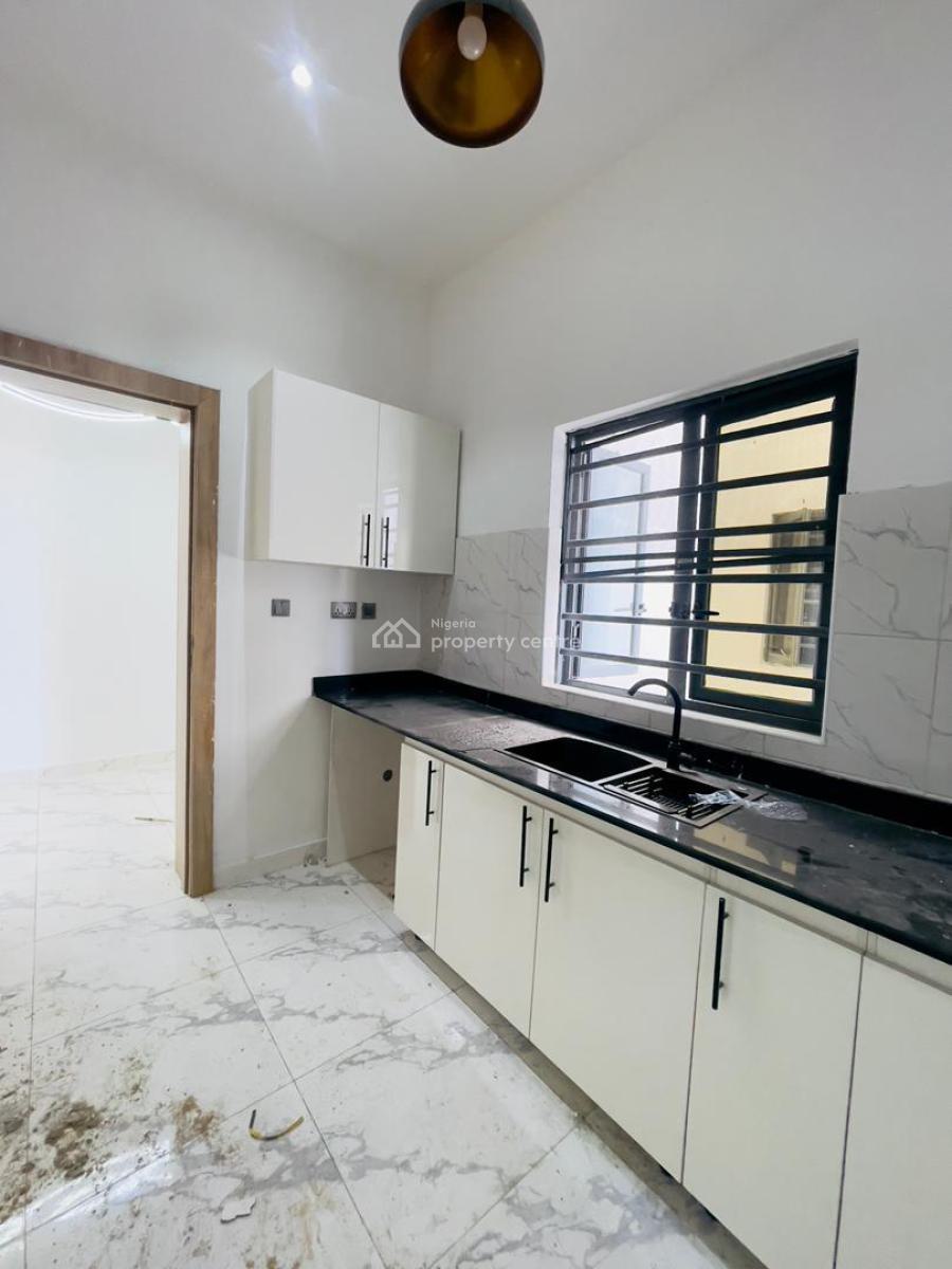 Modern 2 Bed Luxury Living with Gym,pool,24/7security, Orchid Lekki Lagos, Lekki, Lagos, Block of Flats for Sale