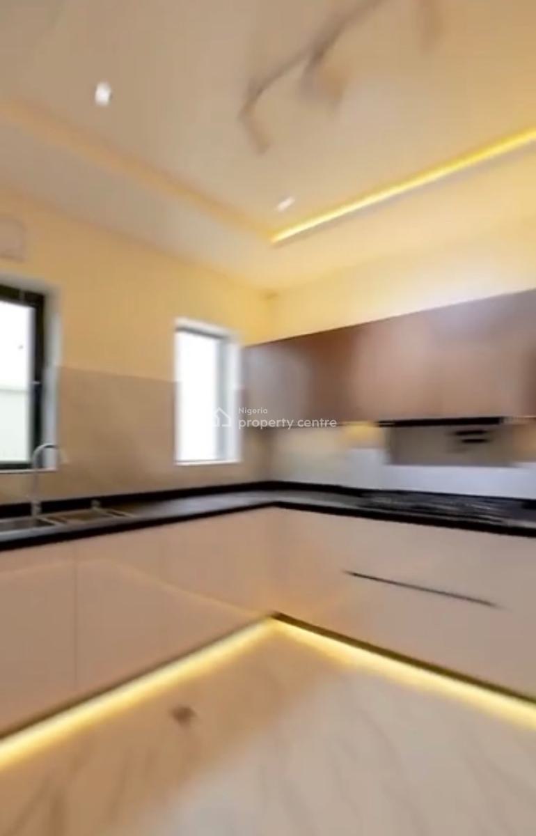 Luxury 3bedroom En-suite Flat +fitted Kitchen, Jahi, Abuja, Block of Flats for Sale