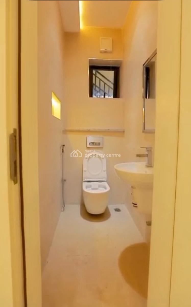 Luxury 3bedroom En-suite Flat +fitted Kitchen, Jahi, Abuja, Block of Flats for Sale