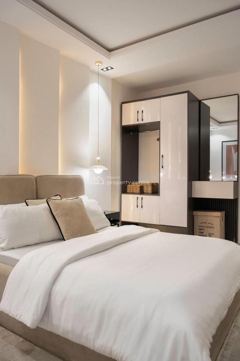 Beautiful 2 Bedroom with Swimming Pool and Ps5, Ezra Court, Ebu Olu Adegboruwa Lane Off Freedom Way, Lekki Phase 1, Lekki, Lagos, Flat / Apartment Short Let