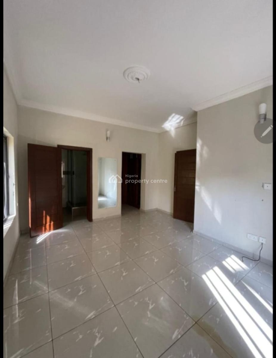 Newly Built 3bedroom Apartment (ground Floor), Off Admiralty Way, Lekki Phase 1, Lekki, Lagos, Flat / Apartment for Rent