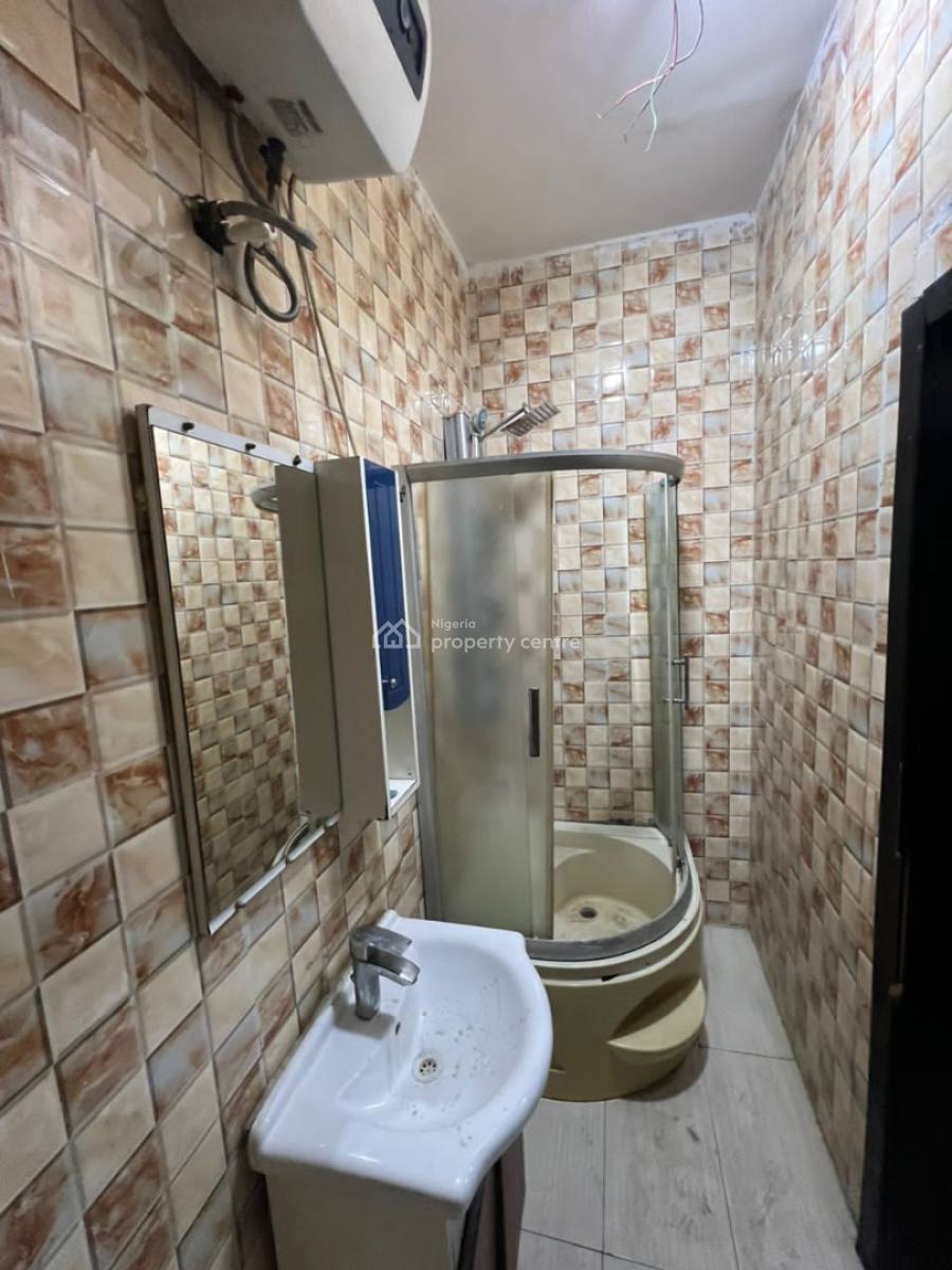 2 Bedroom Flat with Nice Kitchen, Clean Water, 22-24hours Power Pow, Chevyview Estate, Chevron, Lekki, Lagos, Flat / Apartment for Rent