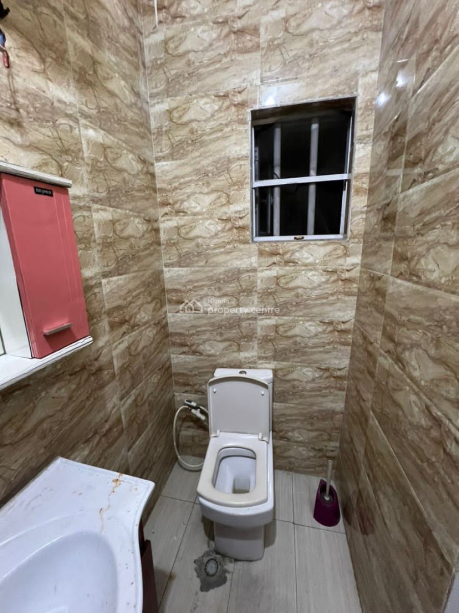 2 Bedroom Flat with Nice Kitchen, Clean Water, 22-24hours Power Pow, Chevyview Estate, Chevron, Lekki, Lagos, Flat / Apartment for Rent